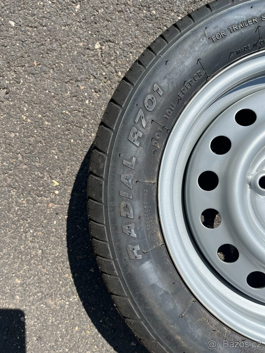 Kompletní kolo 155/70 R13 - disk + pneu + držák rezervy - 2