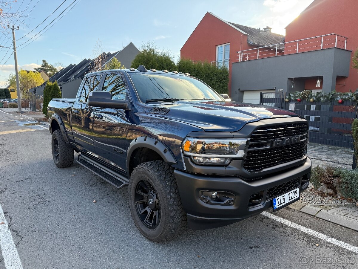 DODGE RAM 2500 CUMMINS DIESEL