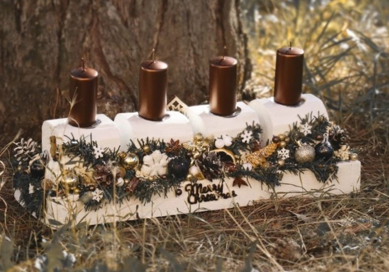 Vánoční adventní svícen ze dřeva včetně svíček - 2