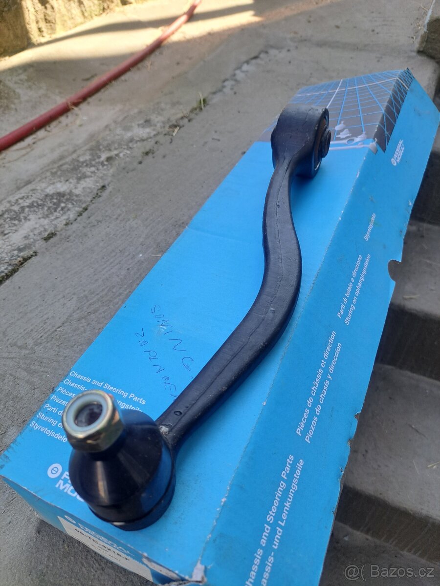 BMW M5 ,E 34, spodní ramena - 2