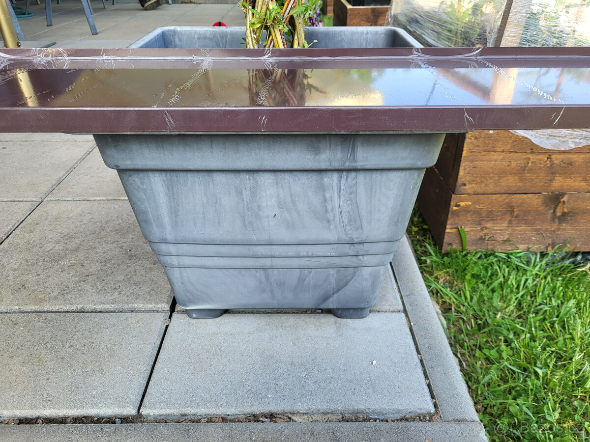 Parapet ( venkovní ) - 2