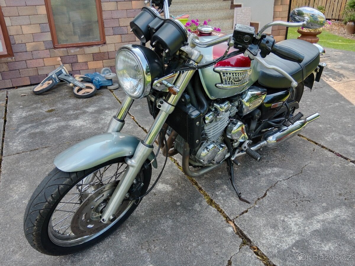 Triumph Thunderbird 900 - 2
