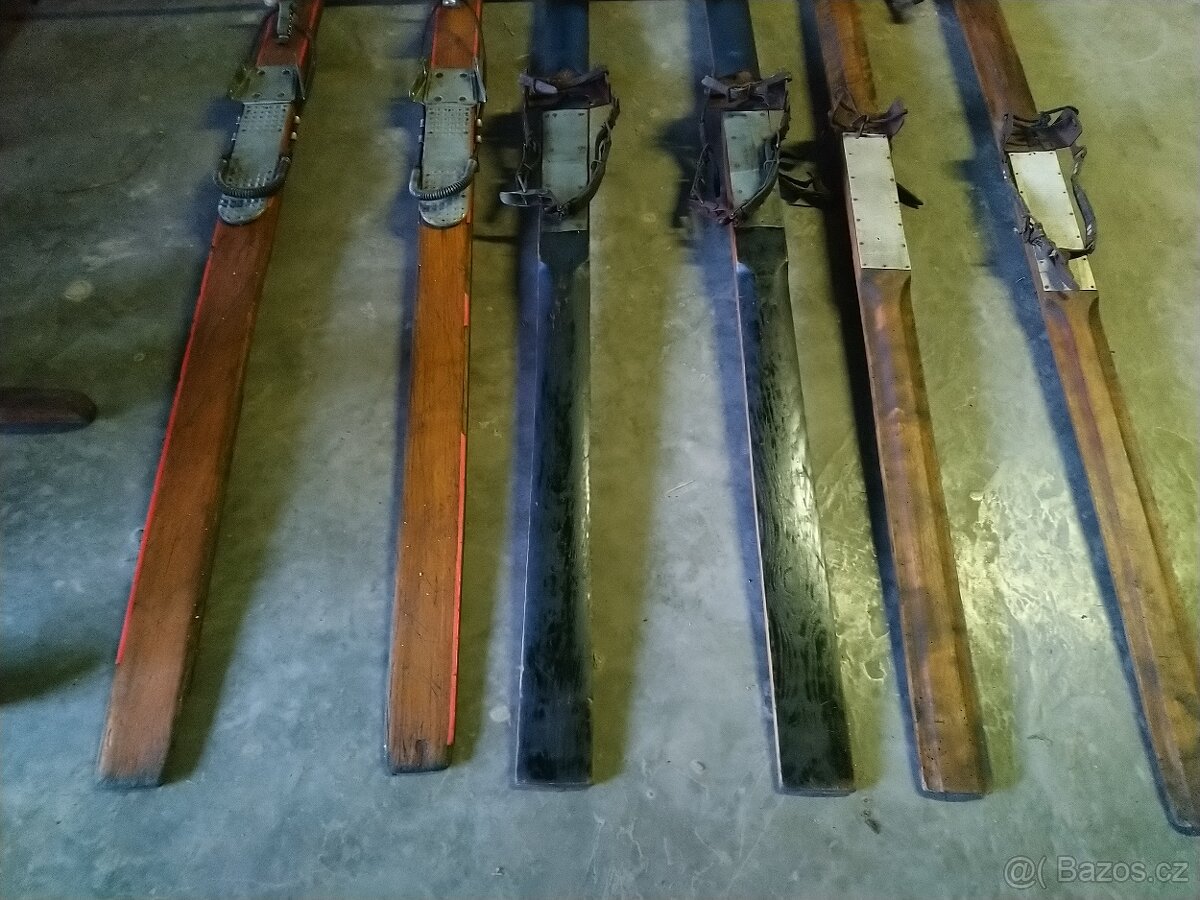 Prodám staré lyže a sáně - 2