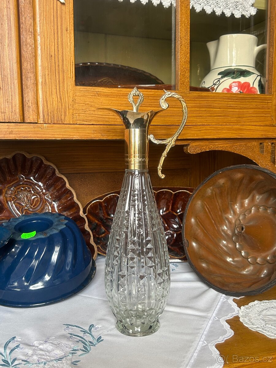 Starožitná skleněná karafa - 2