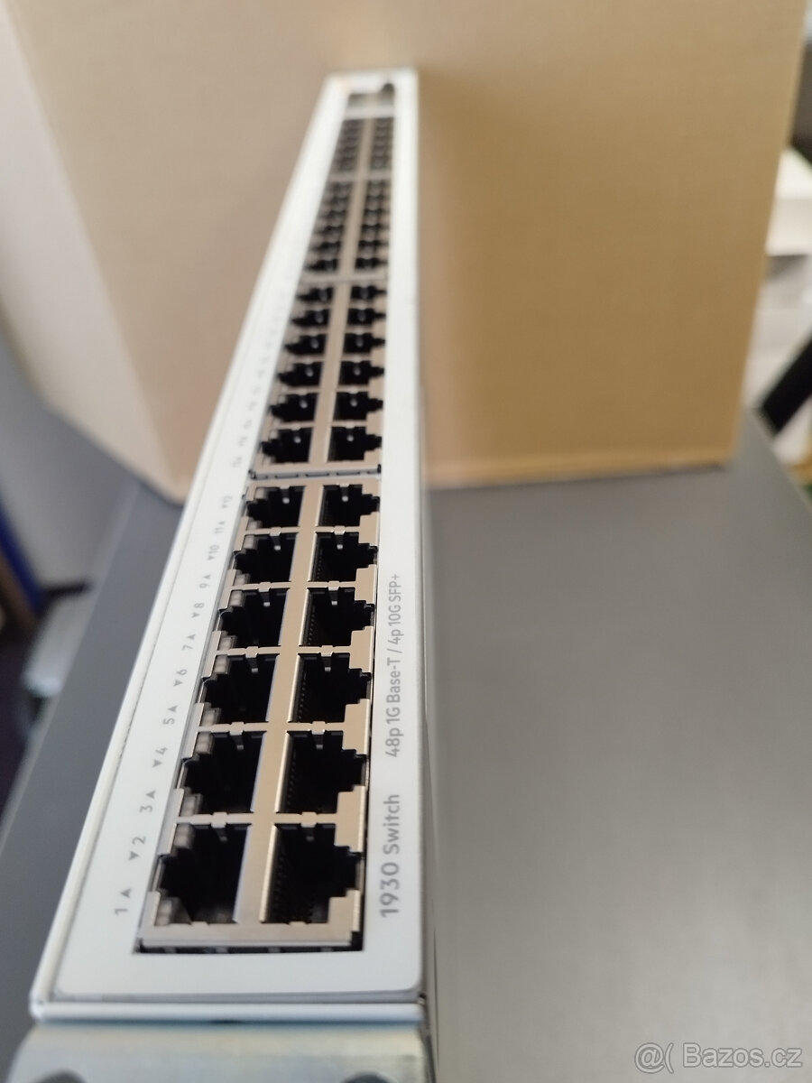 HPE Switch 48p Gigabit 4p SFP+ 1930 (JL685A) - 2