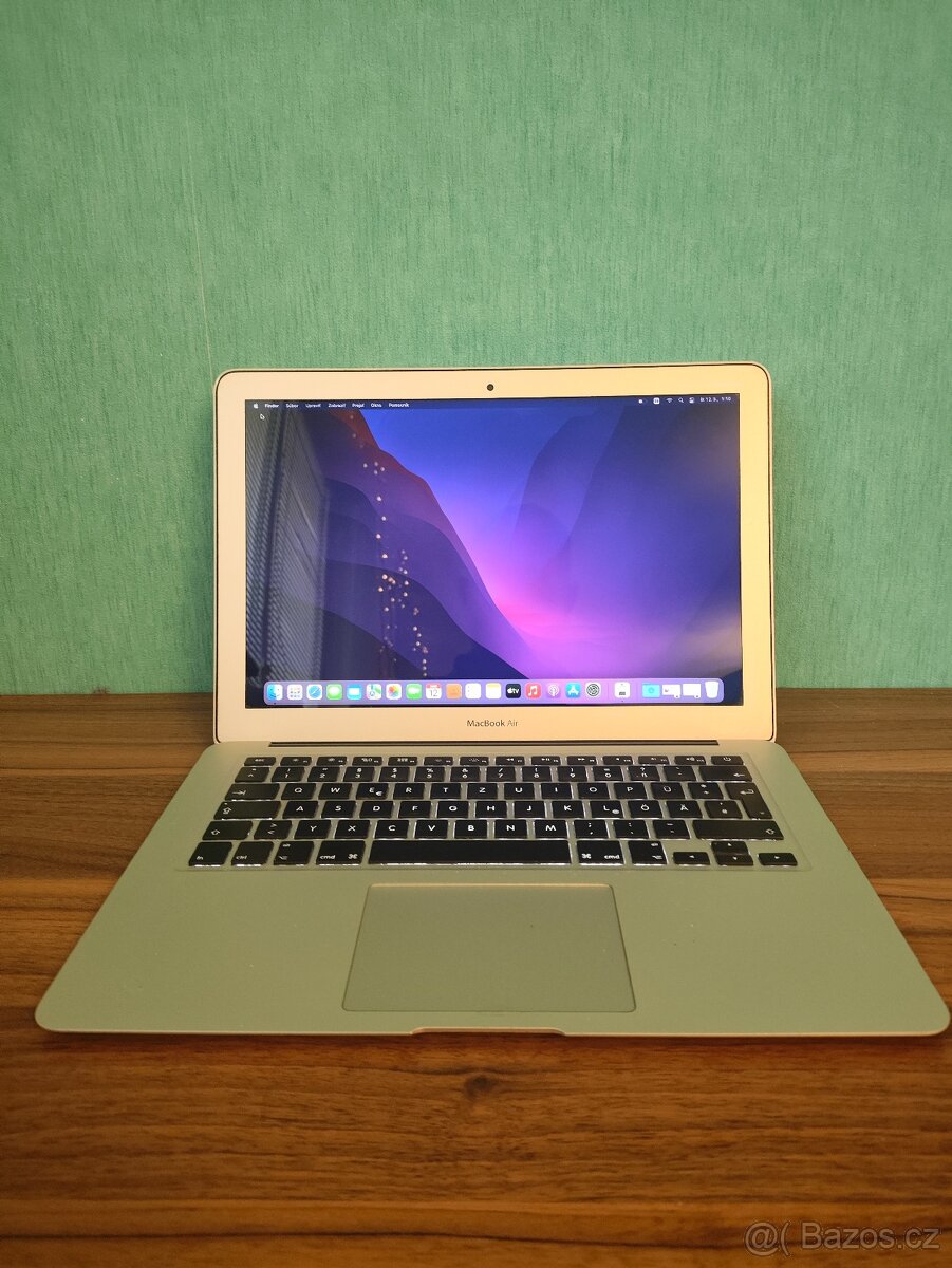MacBook Air 2017 | i5 • 8GB • 256GB - 2