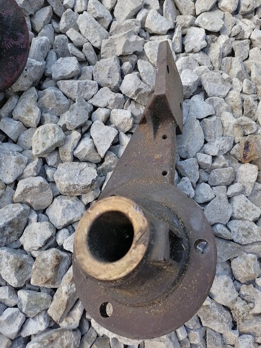 Stabilní motor Slavia dily - 2