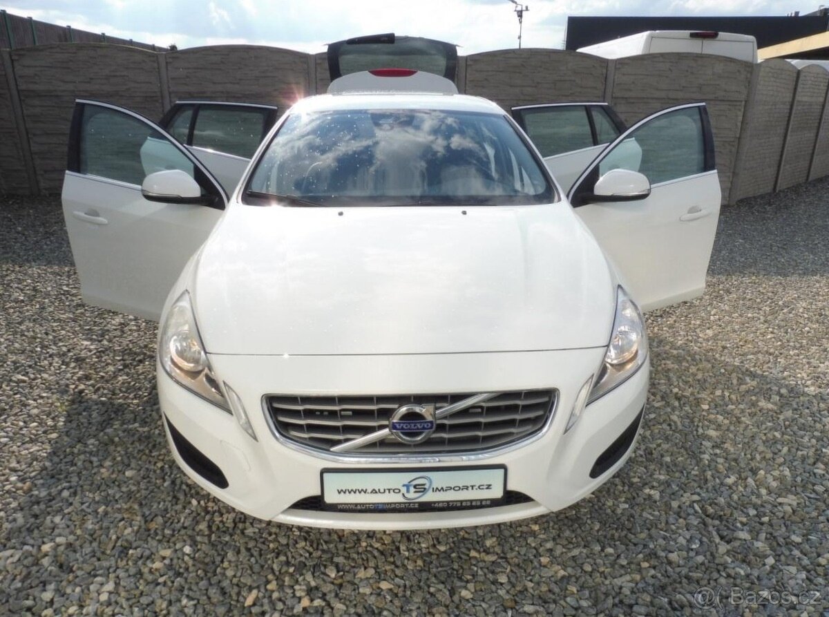 Volvo V60 2.0D3 V5 135PS AUT EXTRA STAV - 2