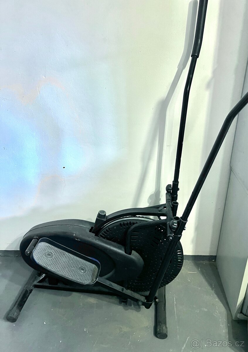 Eliptický trenažer Orbitrek - 2