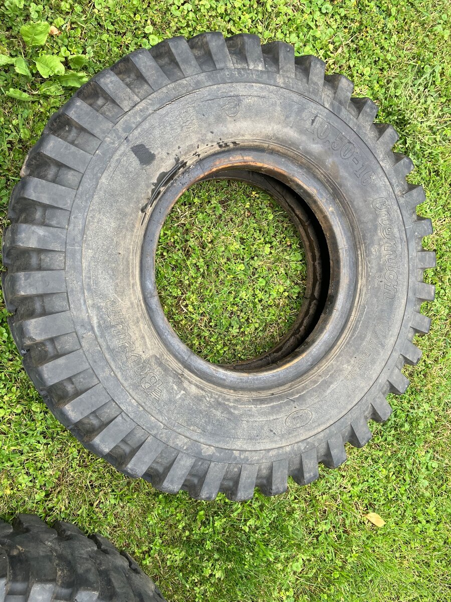 Pneumatiky 10,50 x 16 - 2