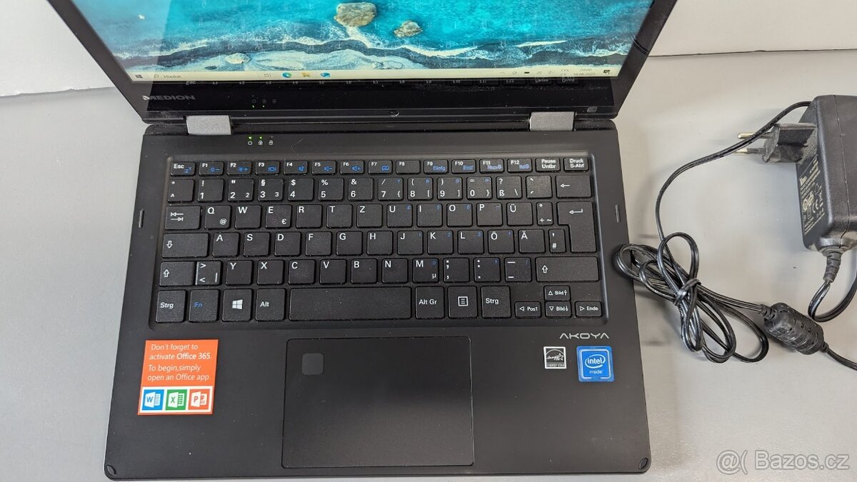 DOTYKOVY & PREKLOPNY DISPLEJ - MEDION AKOYA E2228T, Intel - 2
