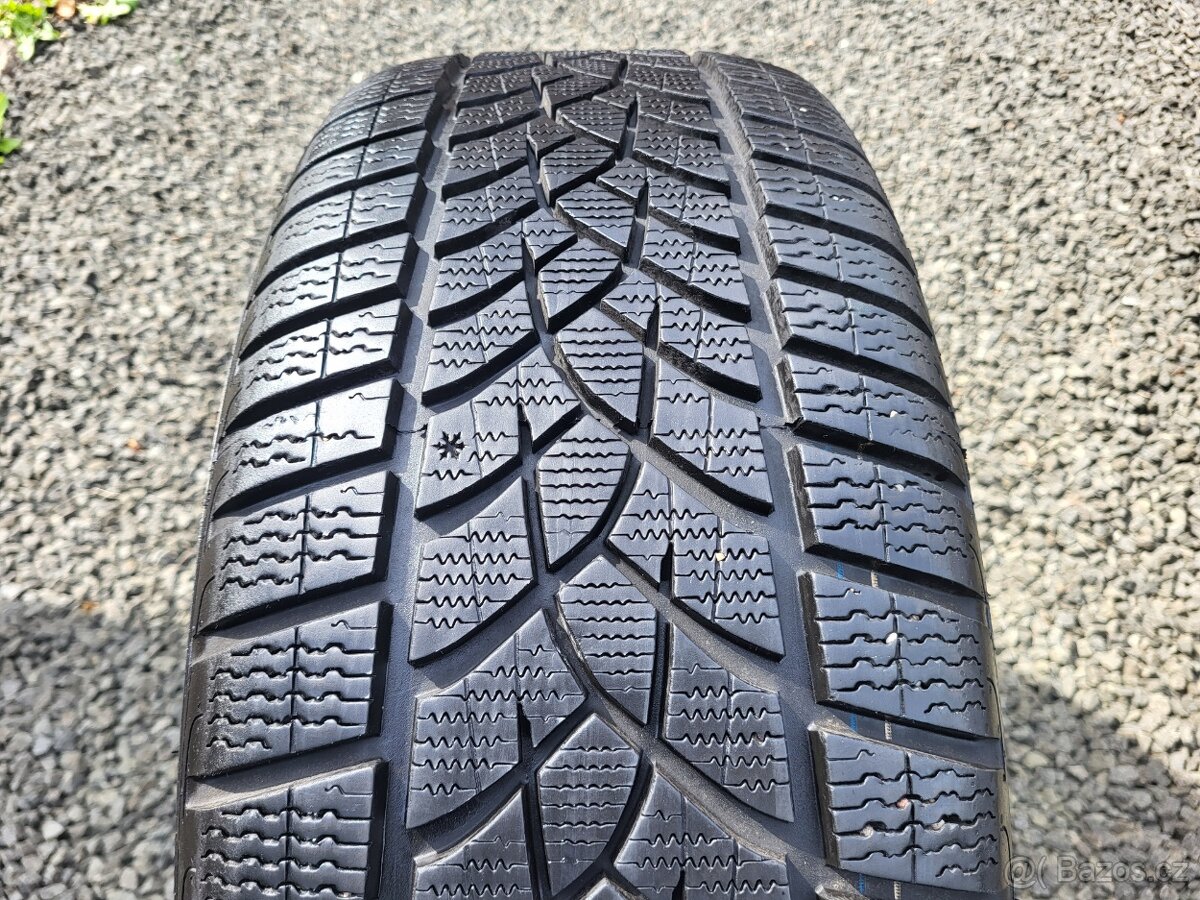 1x 235/50R19 Good Year Ultra grip - 2