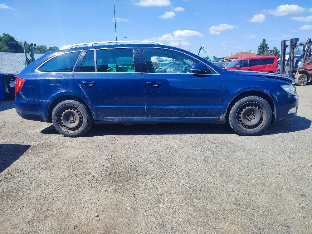 Škoda Superb č. 2935 - 2