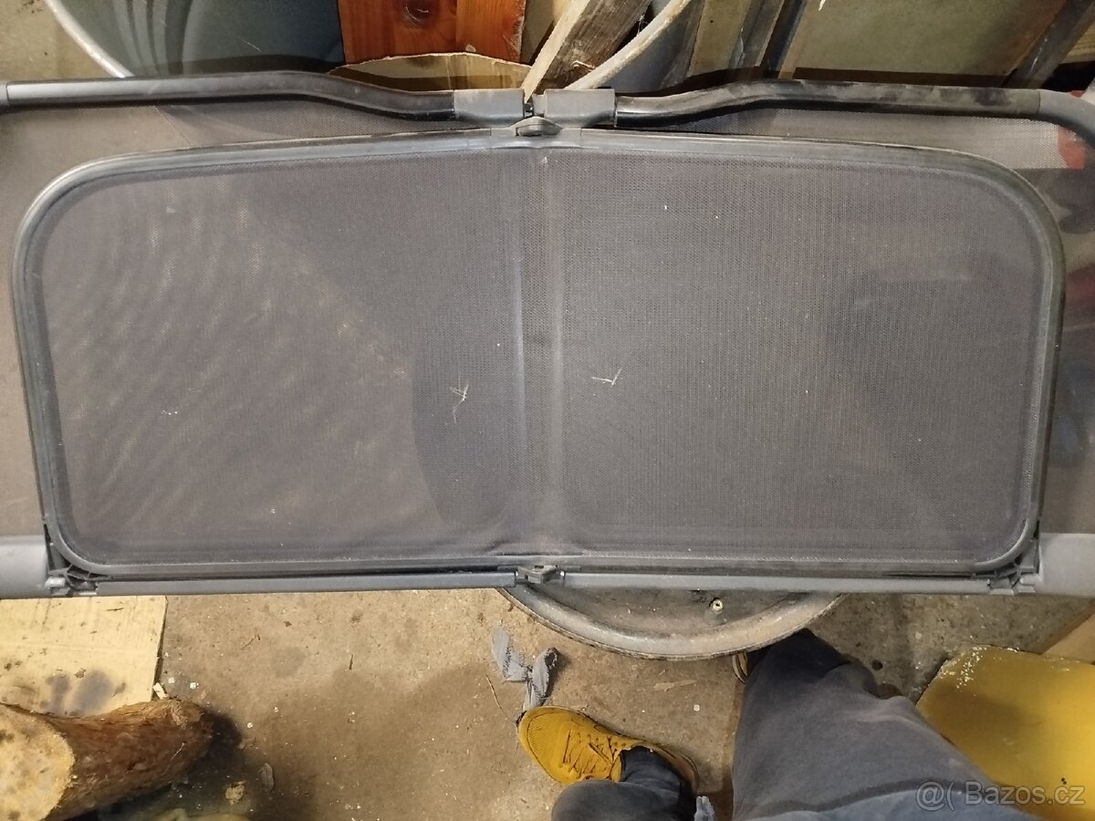 Prodám větrnou clonu Megane CC - 2