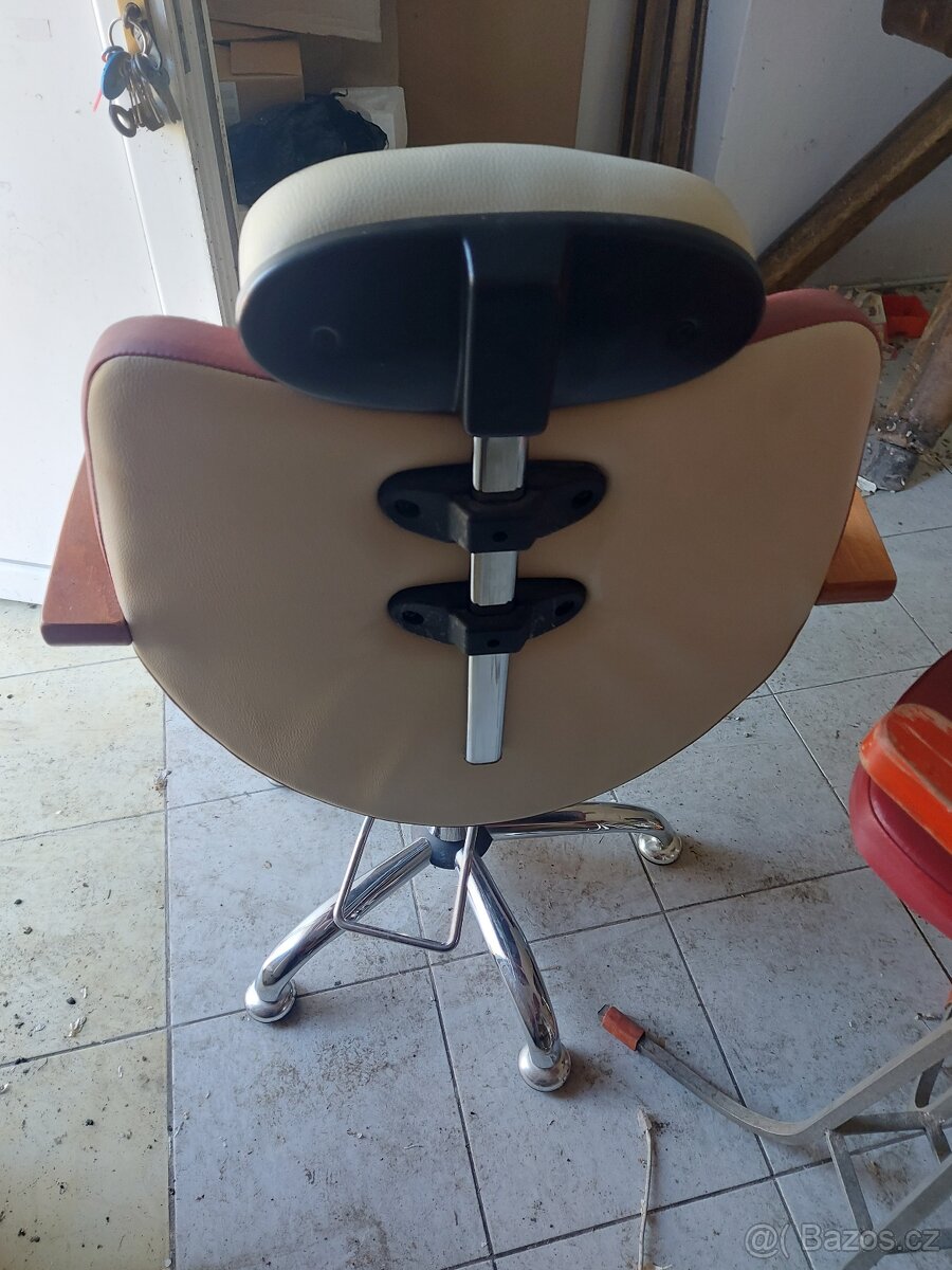 PRODÁME kadeřncké křeslo - 2