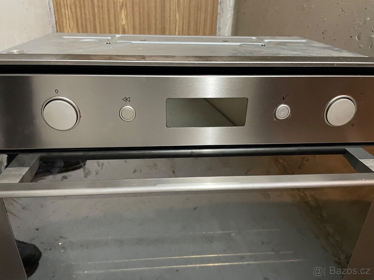 Vestavná trouba Whirlpool - 2