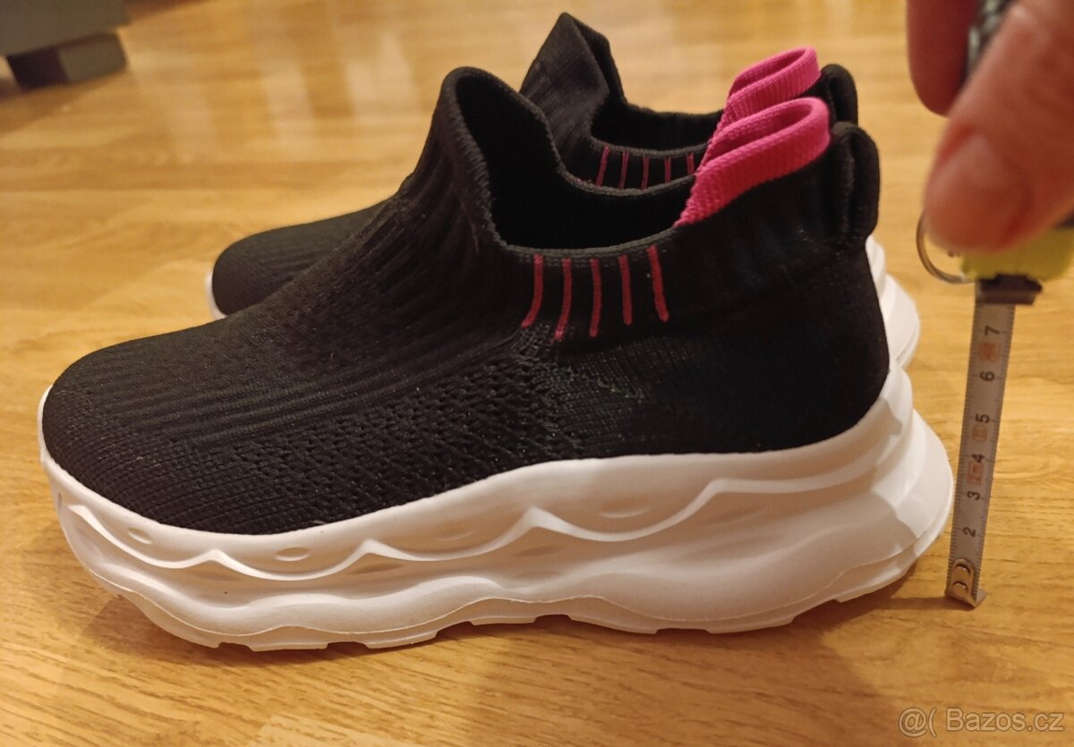 Dívčí tenisky, vel. 35 NOVÉ - 2