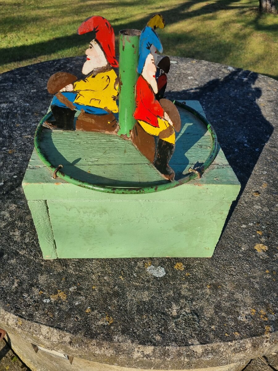 Starožitný stojan na vánoční stromeček - 2