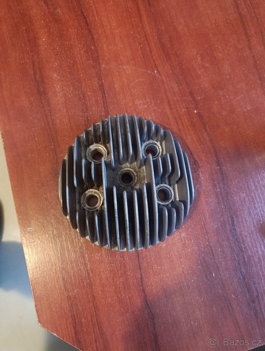 Jawa 250 pérák- hlava válce - 2