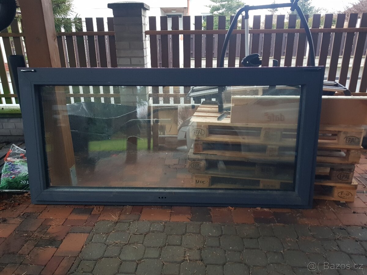 Plastové okno/balkonové dveře Rehau - 2