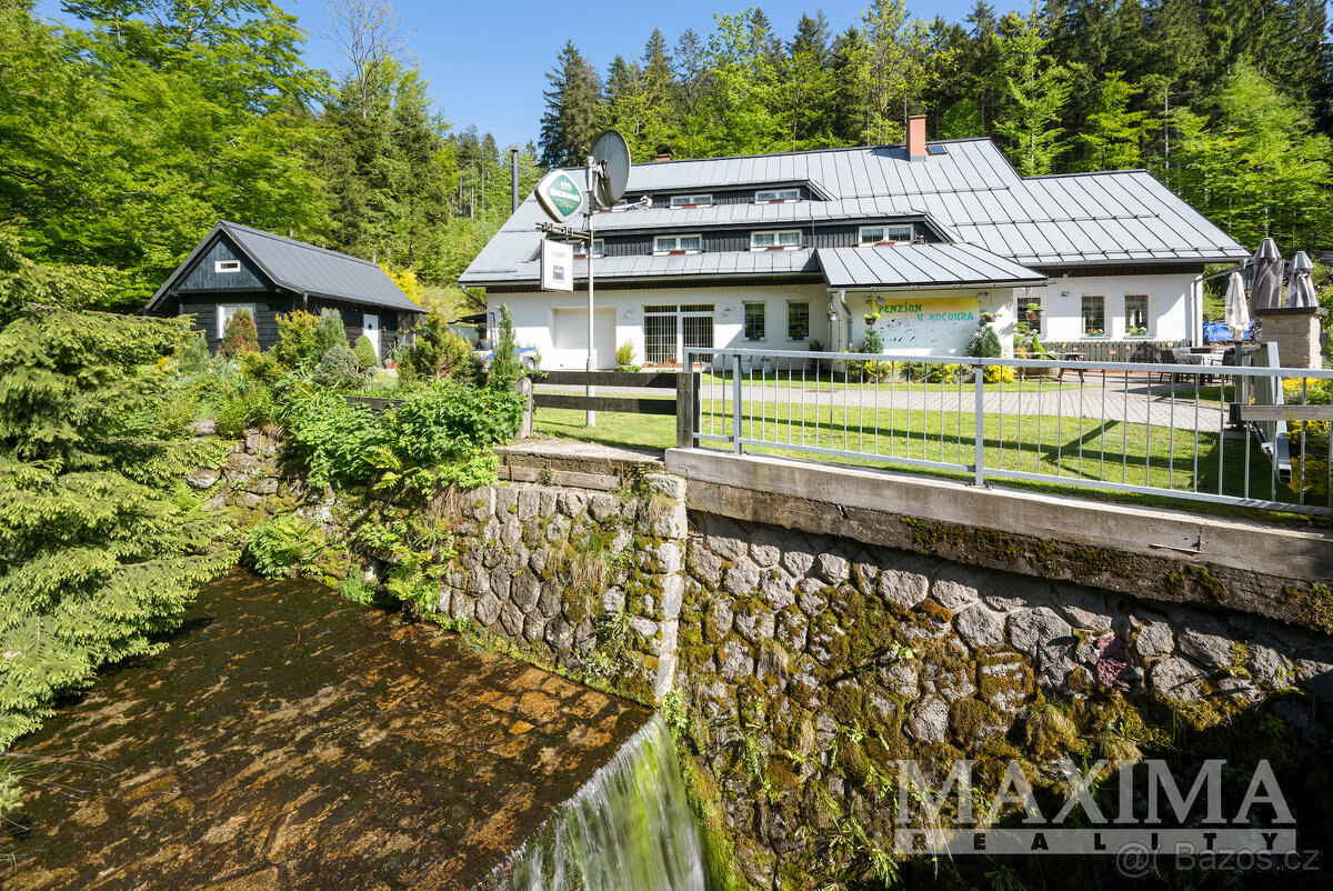 Dům 6 a více o ploše 647 m2 - Desná, Desná III - 2