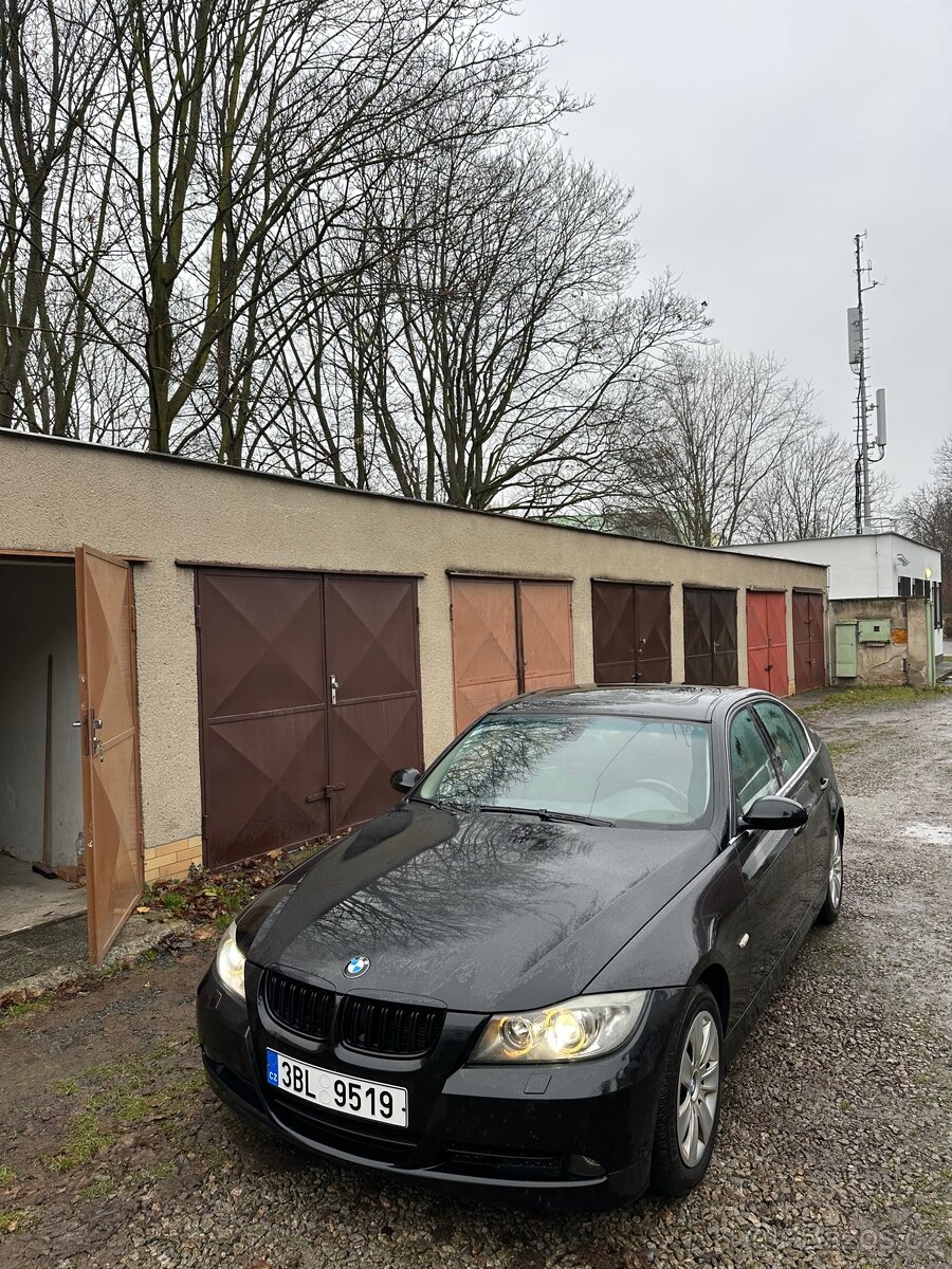 BMW E90 325i 160kw - 2