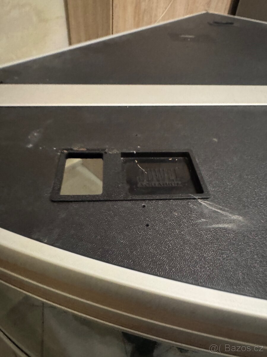 Rohové akváriu - 2