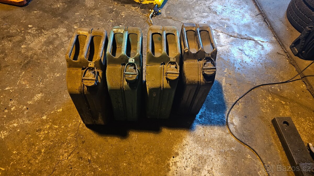 Plechový kanystr 20litru - 2