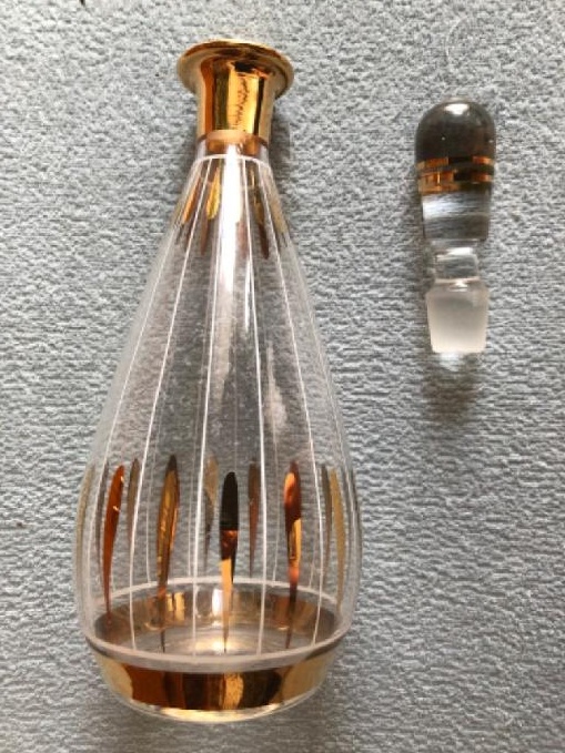 KARAFA STARÁ SKLENĚNÁ ZLATĚ ZDOBENÁ, PĚKNÁ - 2