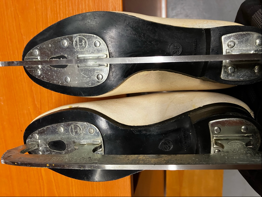 Dívčí brusle 35 - 2