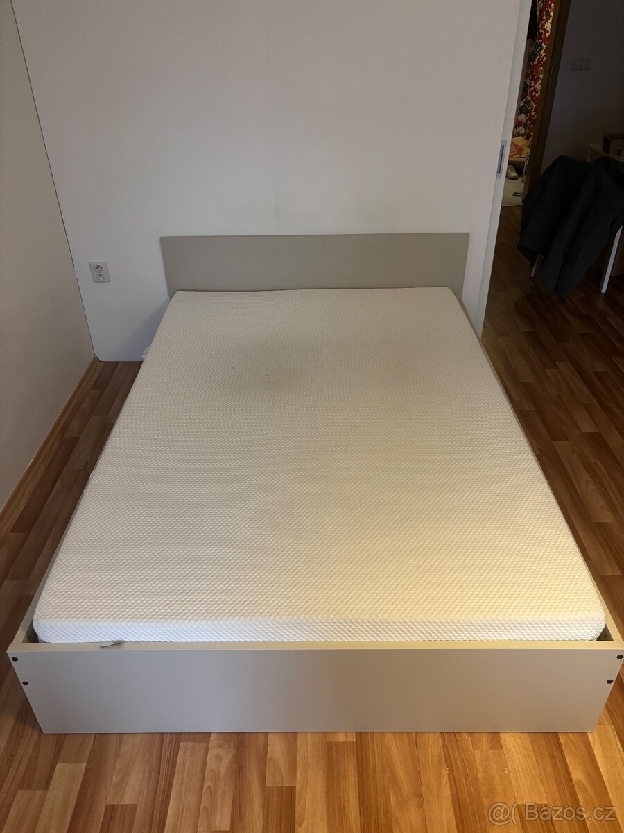 Postel IKEA 140x200 cm - 2