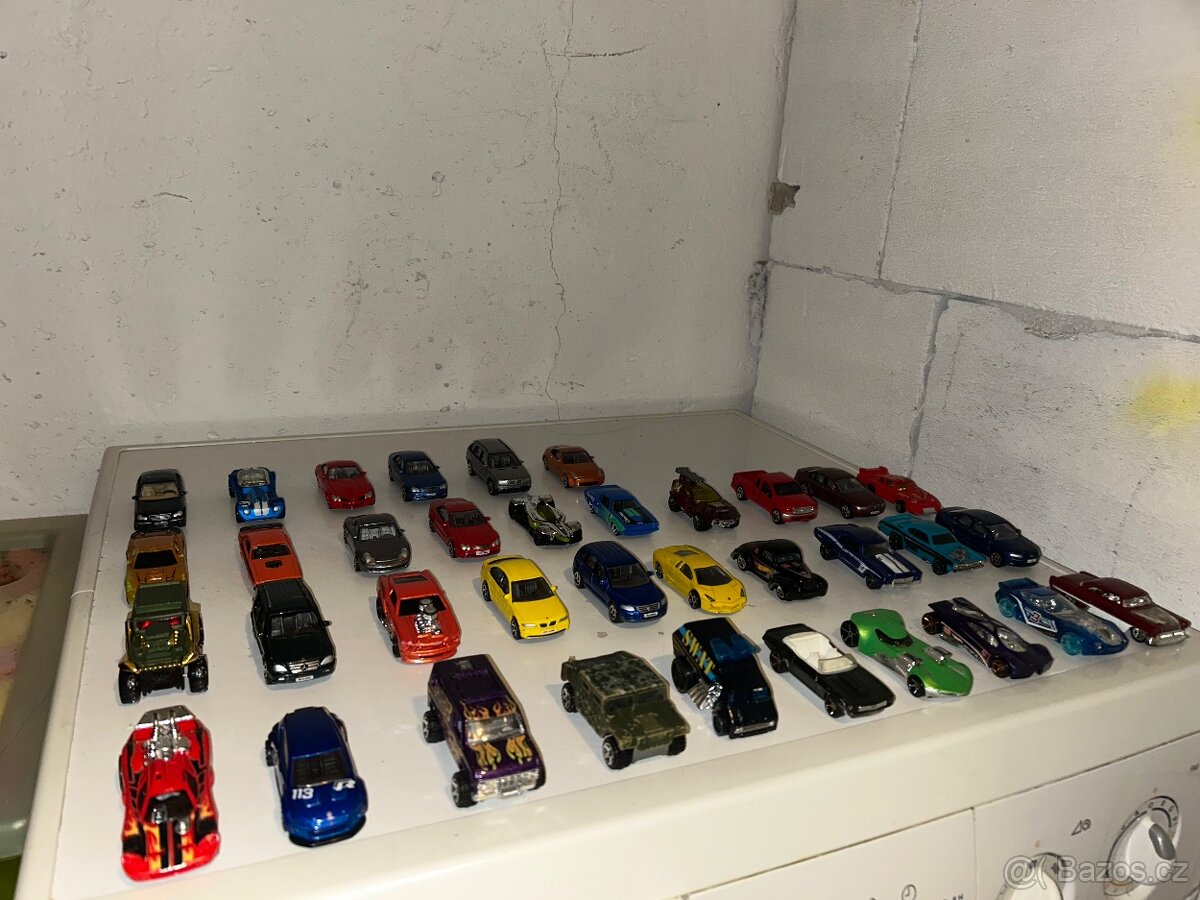 Hotwheels Auta A Modely Aut - 2