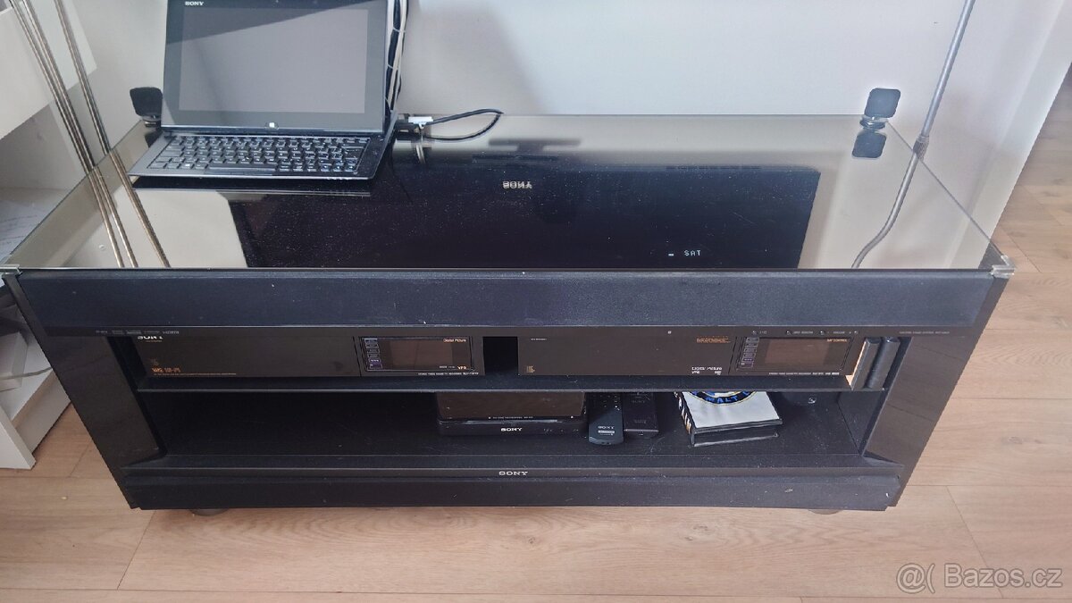 Aktivní stolek se zesilovačem SONY RHT-G800 - 2