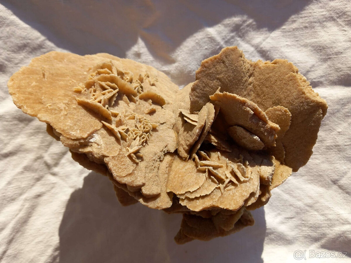 Minerál, nerost, sádrovec - pouštní růže - 2