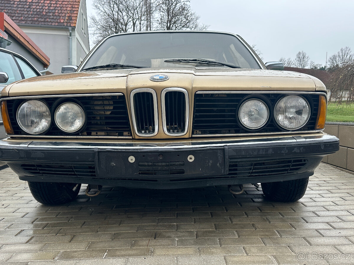 BMW 7 E23 728i pred face manual M30 motor - 2