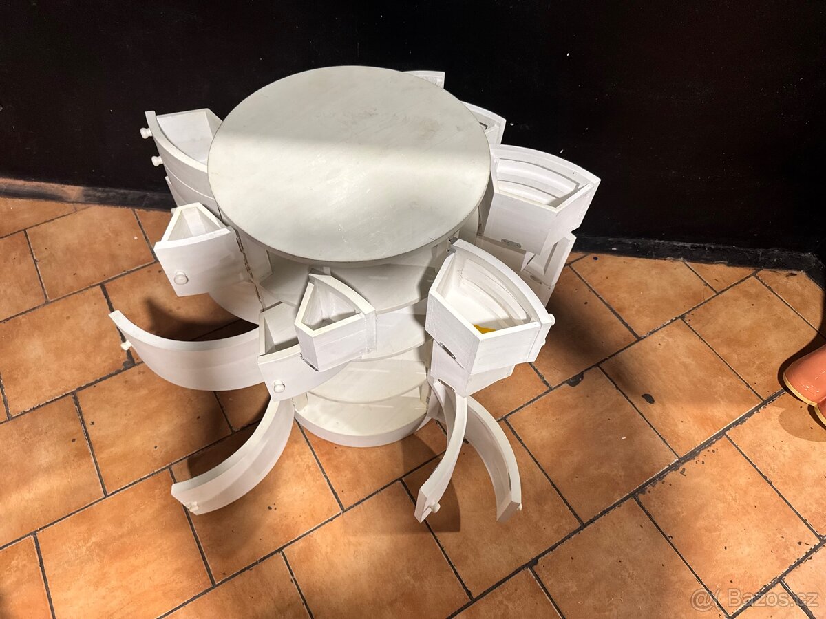 NOVÁ Bílá kulatá zajímavá komoda s dveřmi - 2