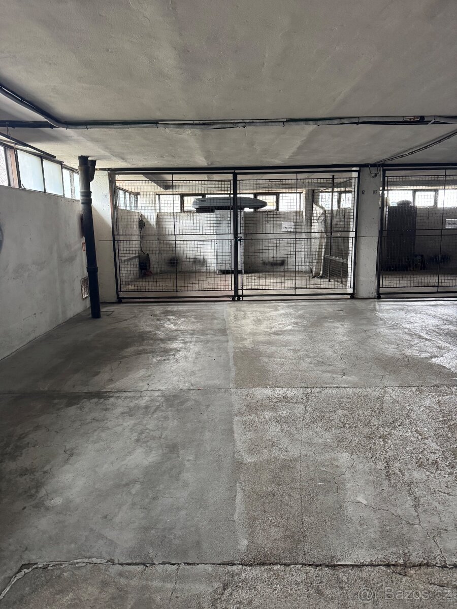 Garážové stání LESNÁ - 2