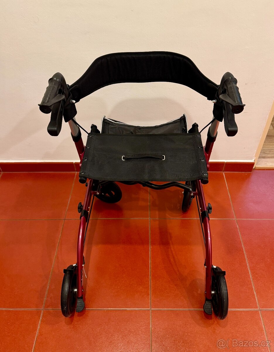 Čtyřkolové odlehčené chodítko DMA 101 - 2