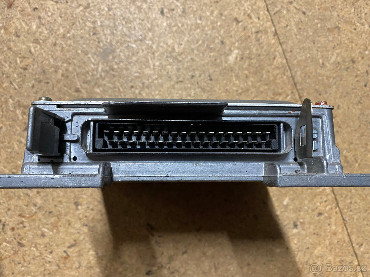 Ridici jednotka BMW 327i E30 č.0261200027 - 2