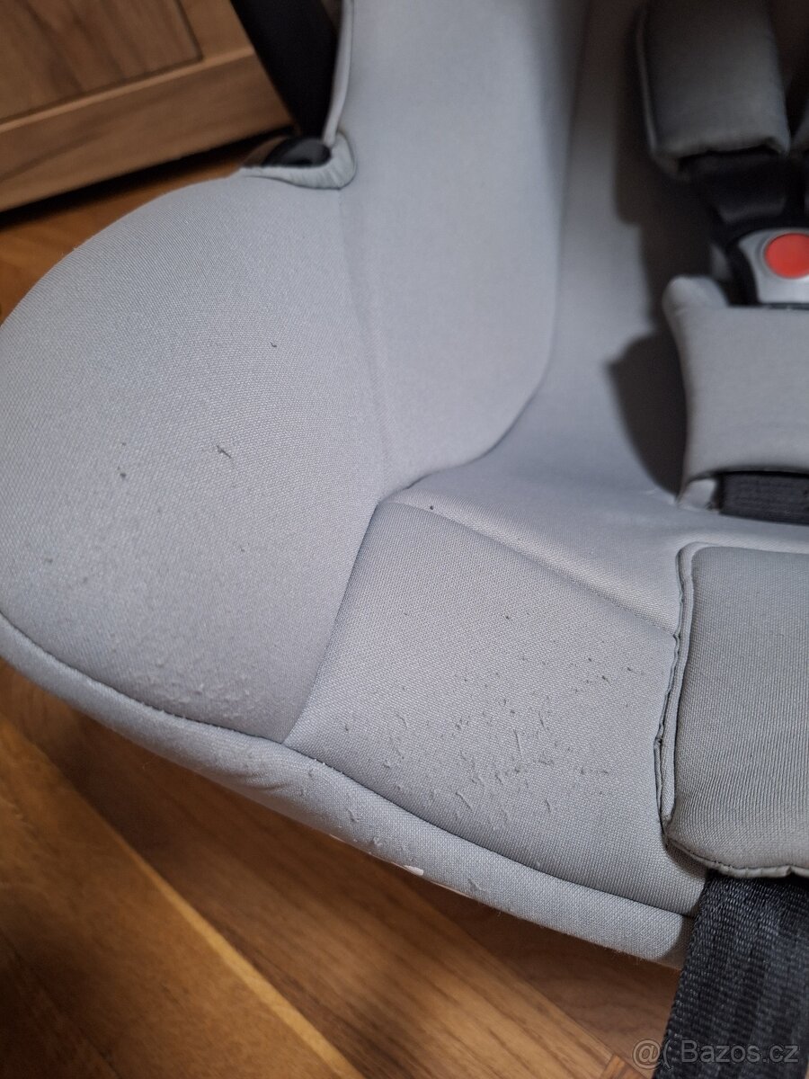 Autosedačka Joie včetně základny - 2