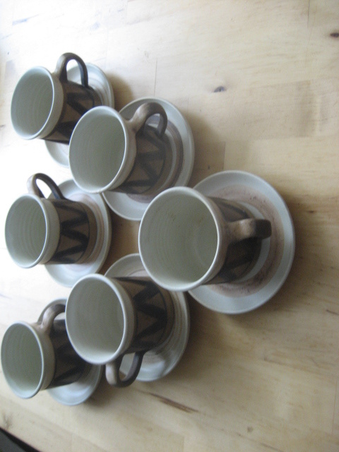 Keramiká souprava hrnečky s talířky - 2