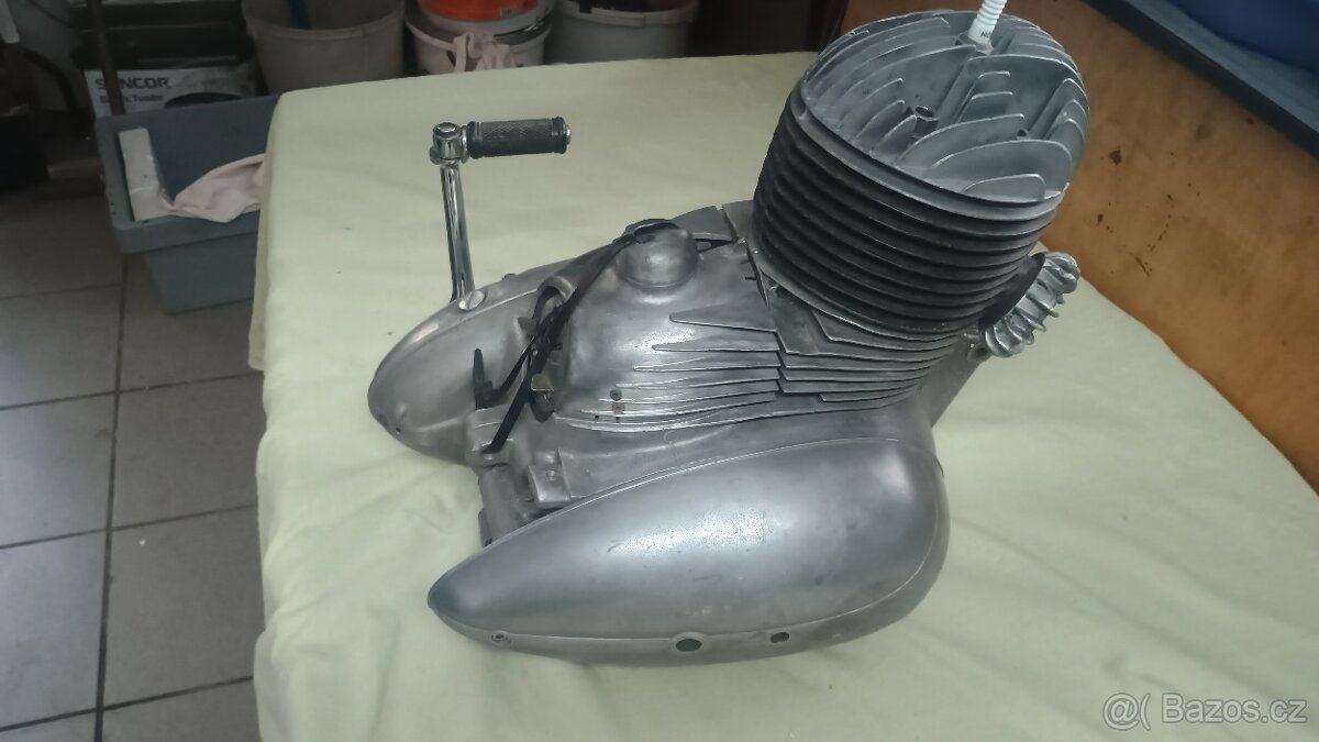 Motor Jawa Pérák - 2