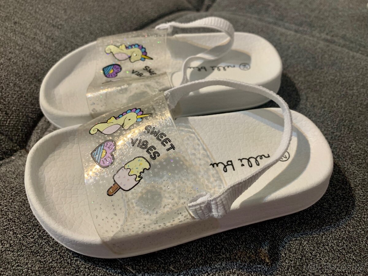 Dívčí sandále, pantofle, boty do vody - vel. 24 - 2