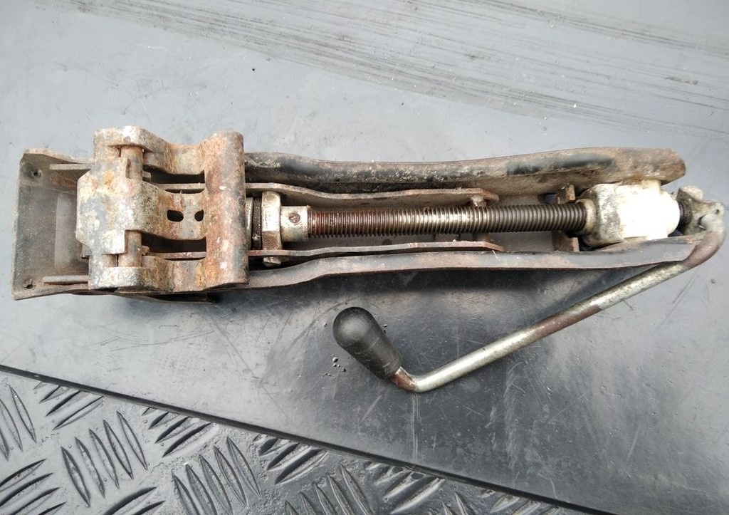 Škoda Fabia II, Roomster - hever - 2