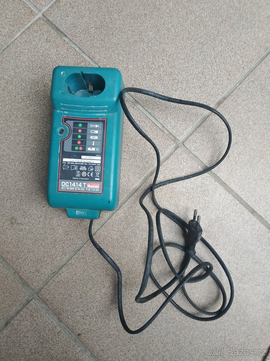 Nabíječka Makita - 2
