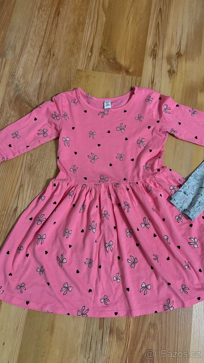Dívčí šatičky ve vel. 116 122 - 2
