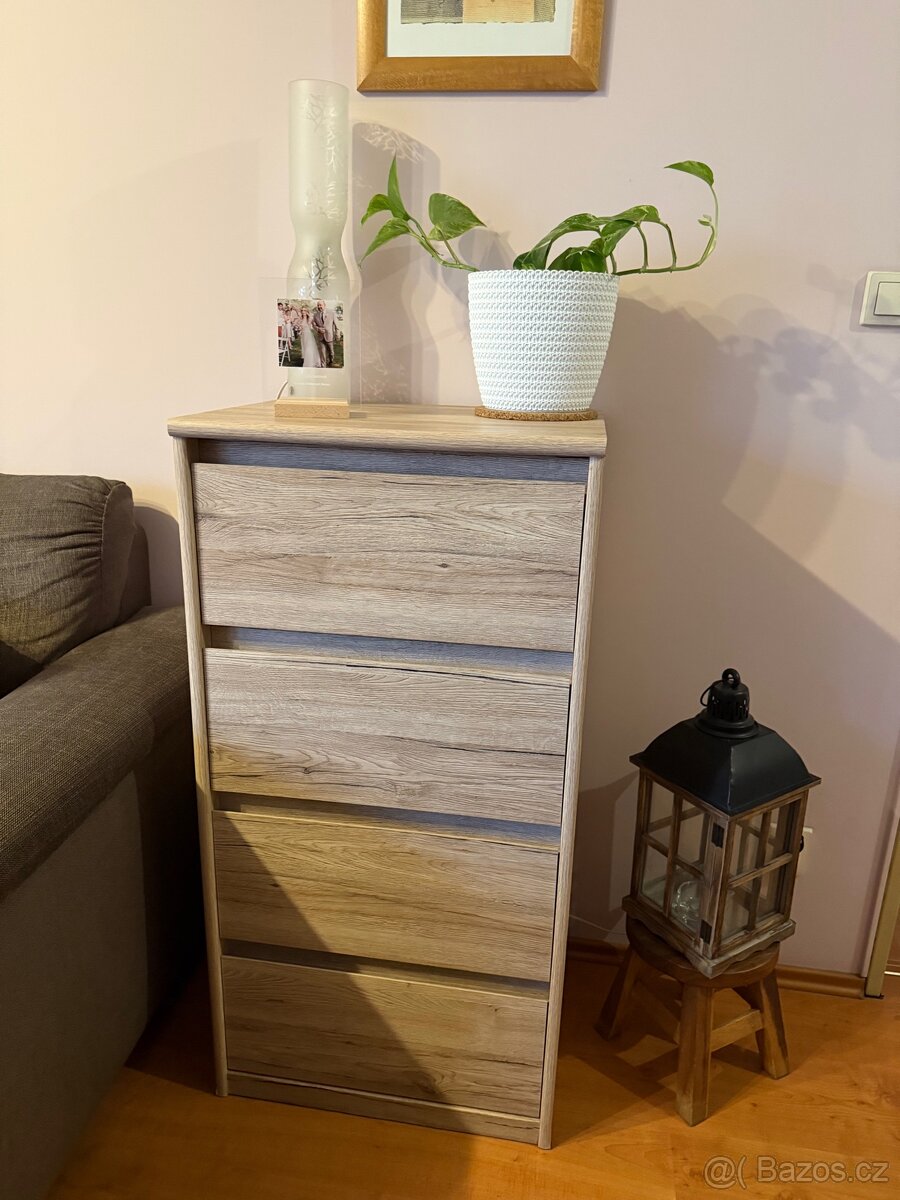 Komoda/skříňka - 2