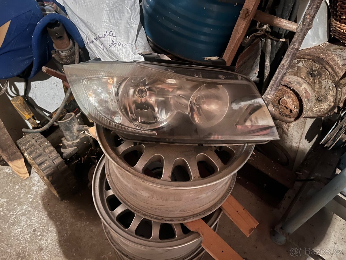 BMW E90 světlo, halogen. - 2