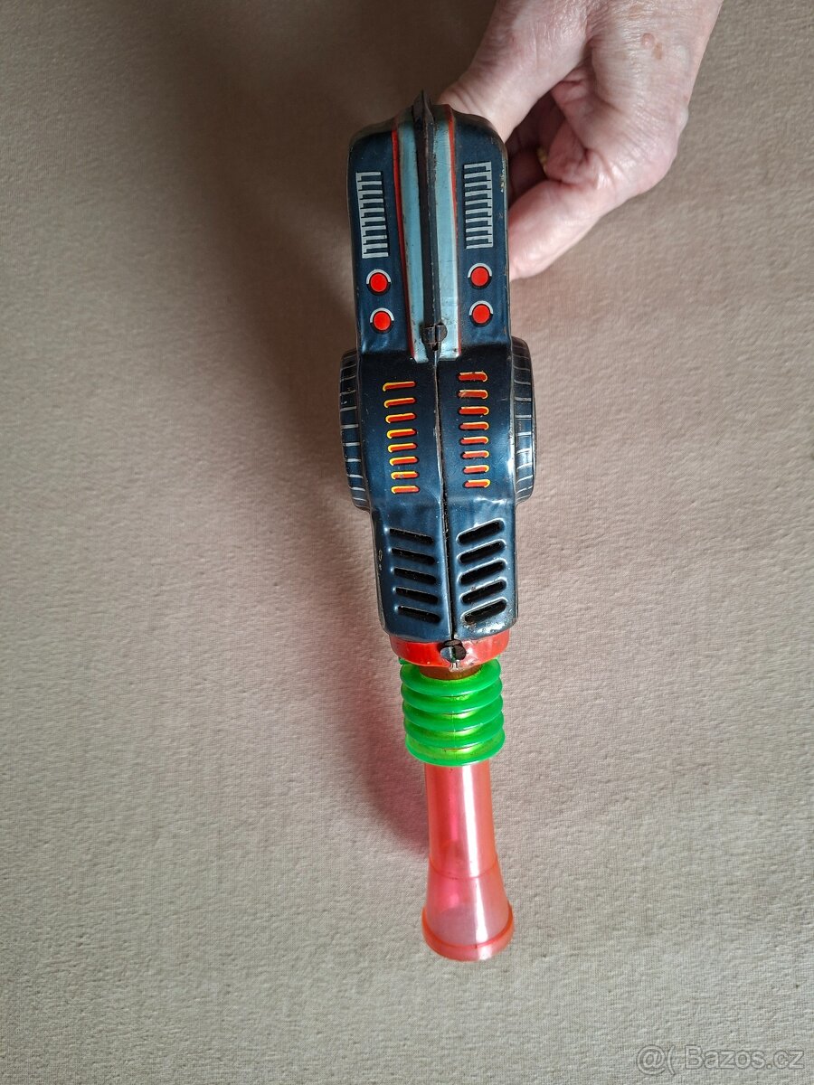 Plechová hračka - pistole - 2