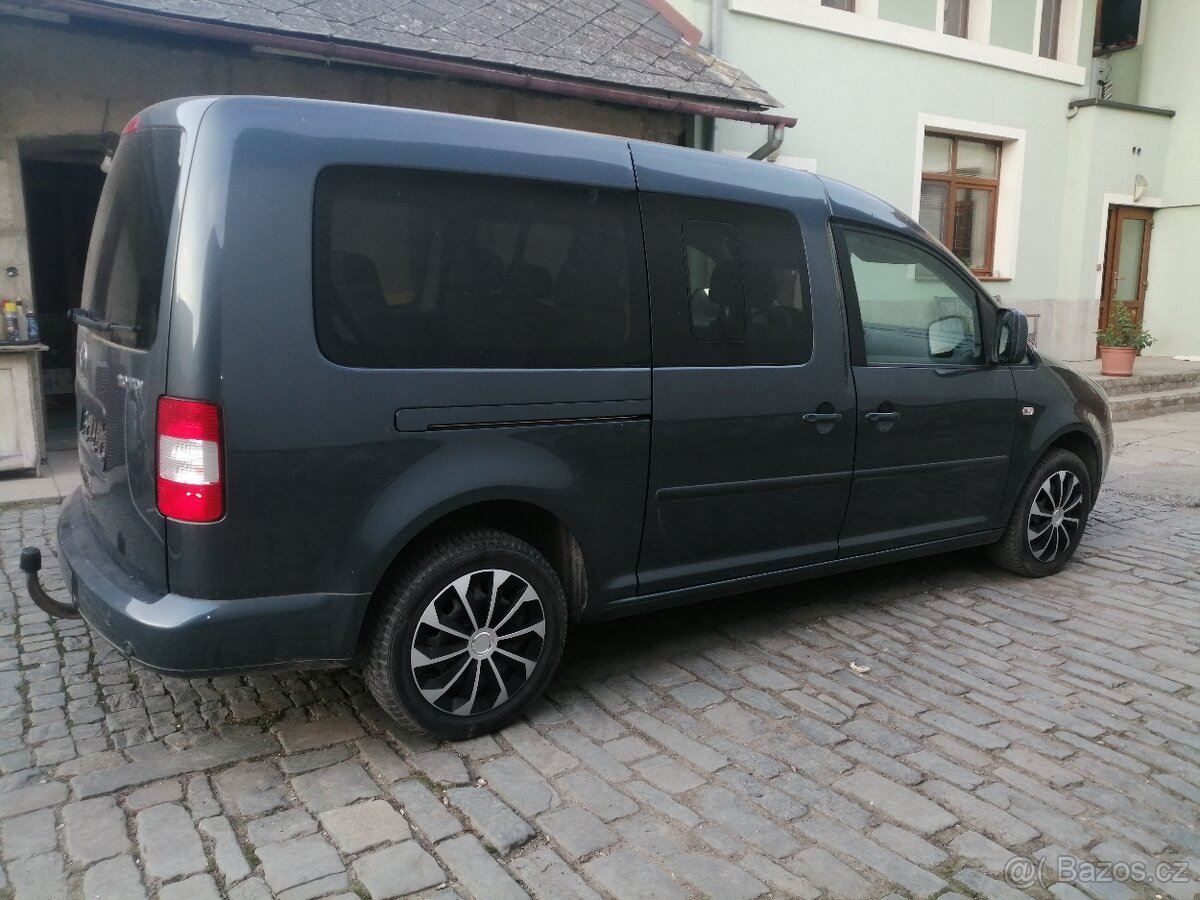 VW Caddy Life Maxi,r..v. 2009, 2.0TDi, 103kW - 7 míst - 2